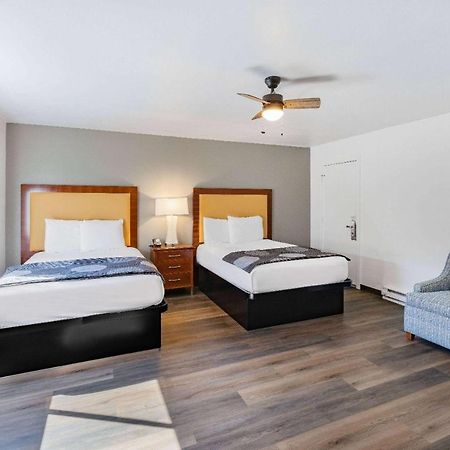 Oceanside Inn & Suites, A Days Inn By Wyndham ฟอร์ตแบรก ภายนอก รูปภาพ