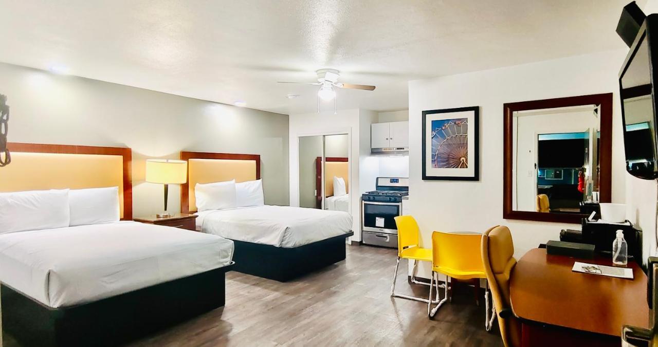 Oceanside Inn & Suites, A Days Inn By Wyndham ฟอร์ตแบรก ภายนอก รูปภาพ